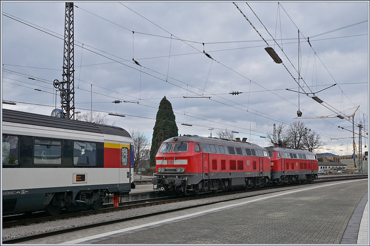 DB V 218 403-4 and 422-4 in Lindau. 16.03.2018