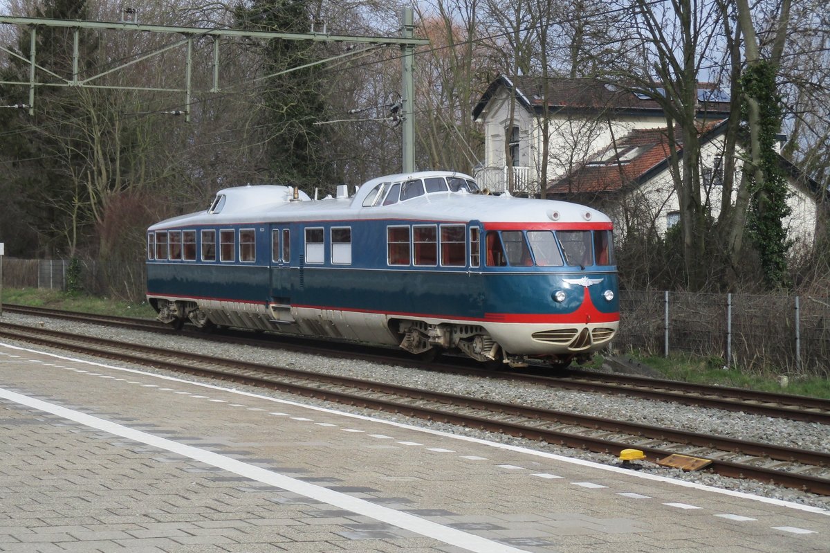 DE 20 passes through Geldermalsen on 18 February 2018. This former direction railcar is owned by the NSM at Utrecht-Maliebaan.