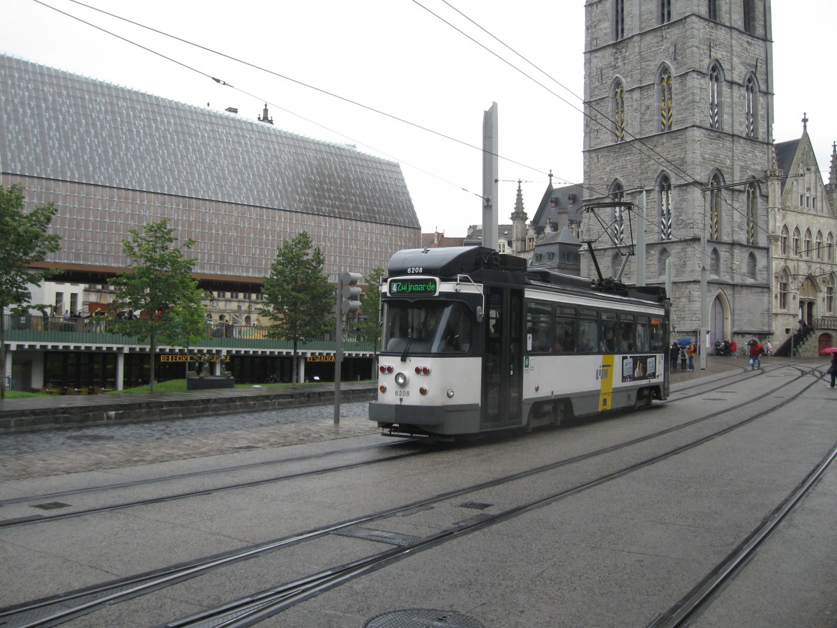 De lijn Ghent car 6208 near St Nicolas' church, 25/08/2014.