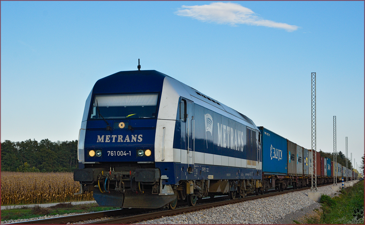 Diesel loc 761 004 pull container train through Cirkovce-Polje on the way to Koper Port. /10.10.2014