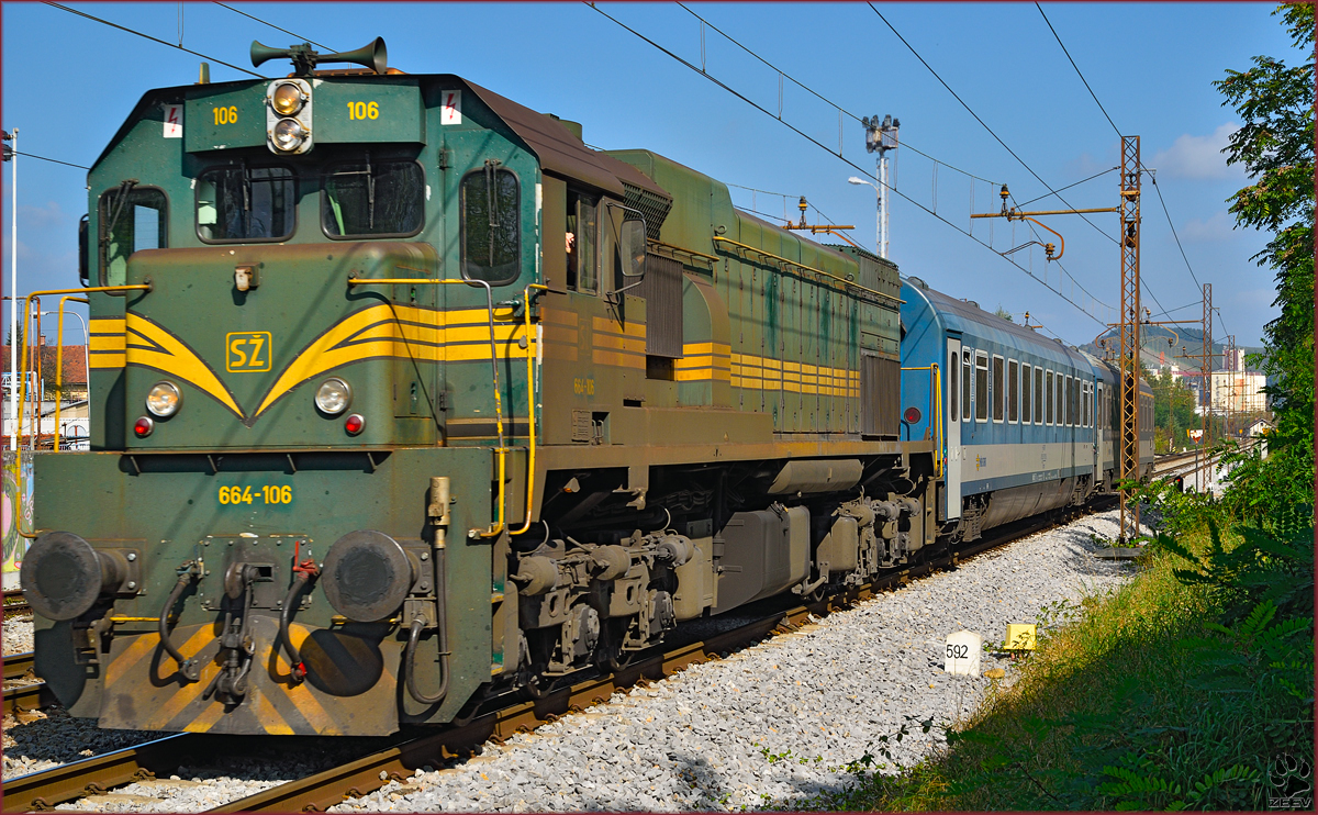 Diesel loc pull MV247 'Citadella' through Maribor-Tabor on the way to Budapest. /3.10.2014