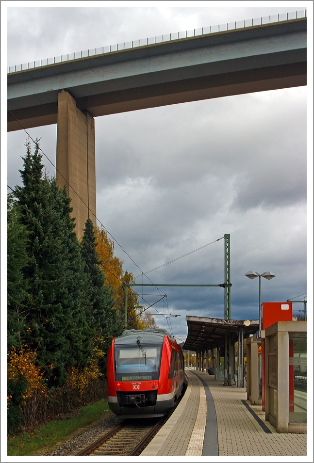 Diesel multiple unit 648 706/206 a LINT 41 of the Dreilnder Bahn as RB 95 ( Au/Sieg-Siegen-Dillenburg), at stop in the station Eiserfeld (Sieg) on 09.11.2013