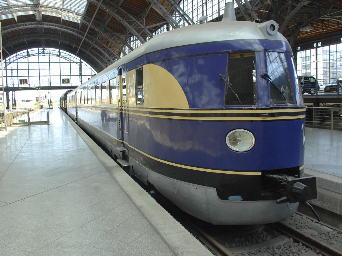 DR Halle 137 225 b in Central Station Leipzig.

Date: 8. June 2014.