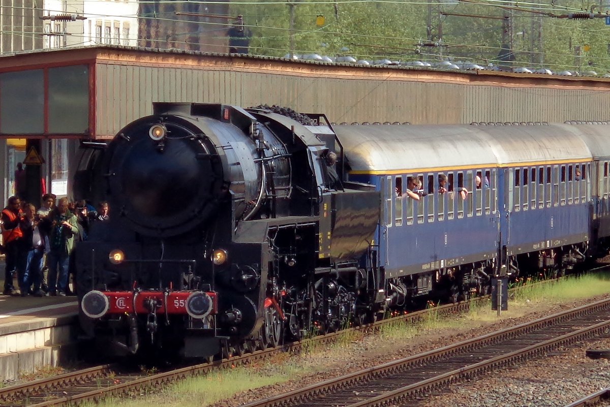 During a steam spectacle centered around Trier, CFL 5519 readies herself for departure with an extra train to Luxembourg om 30 April 2018.