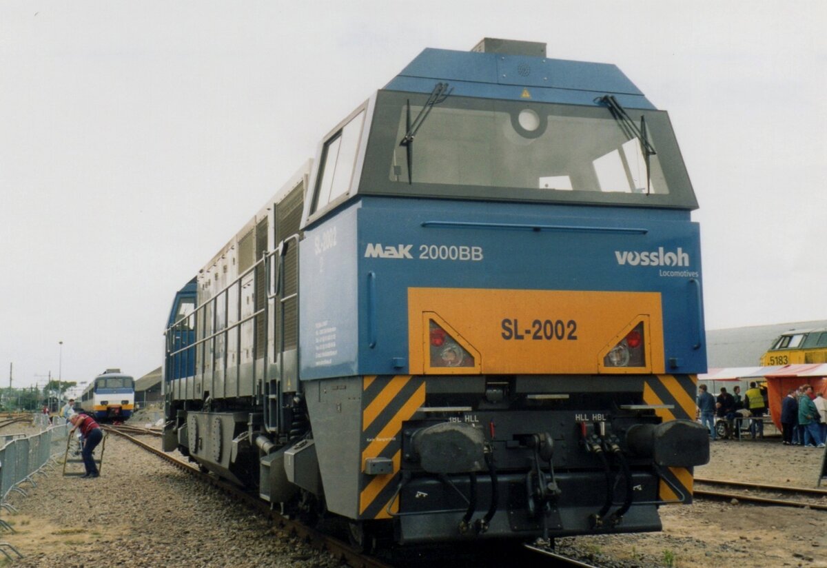 During an exhibition of railway vehicles at Roosendaal-Goederen on 12 July 2004 ShortLines 2002 could be photographed -just a month before the collapse of ShortLines in the wake of a barrage of corruption charges against the port authority of Rotterdam. 
