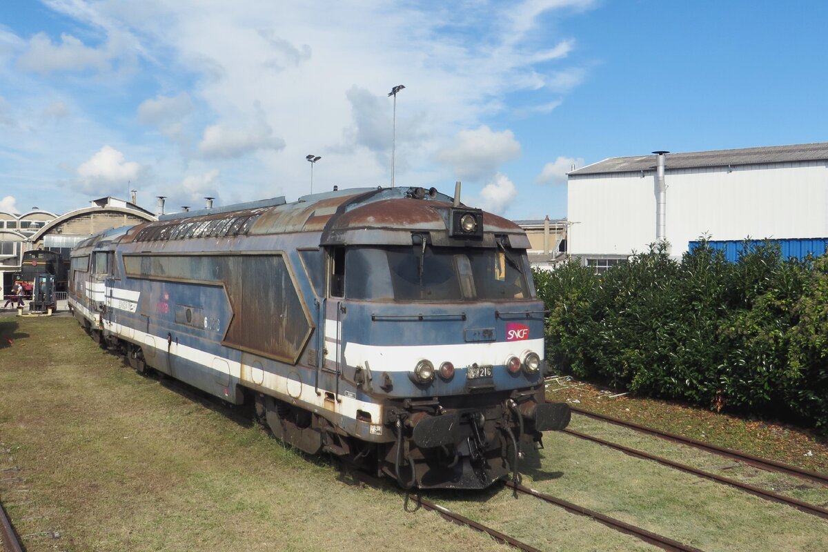 During the Open weekend at the SNCF works at Nevers on 18 September 2021, somewhat derelict 67216 had to be photographed at the Technicentre Nevers.