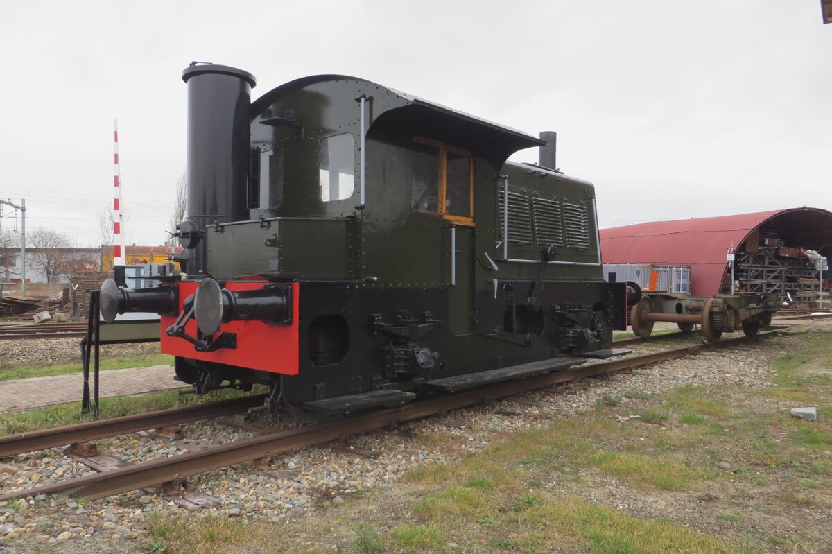During the second World War, NS deployed this massive wood chip burners on some of their Sik shunters as a temporary replacement of Diesel engines and No.210 has been saved by the SGB and is seen here on 18 February 2023 in Goes.