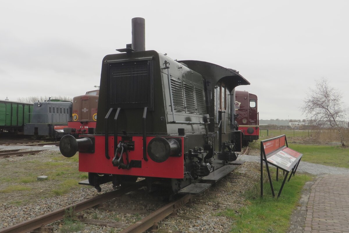 During the second World War, NS deployed this massive wood chip burners on some of their Sik shunters as a temporary replacement of Diesel engines and No.210 has been saved by the SGB and is seen here on 18 February 2023 in Goes.