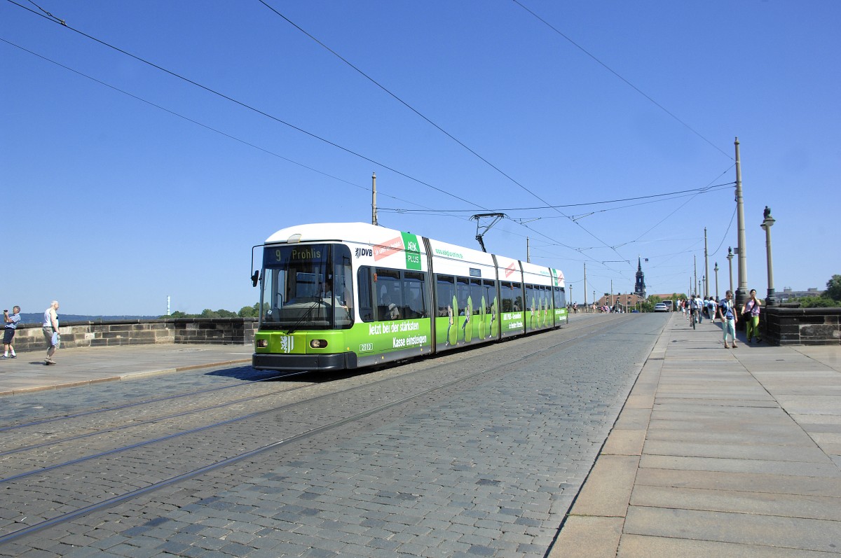 DVB 2510 on the Agustusbridge in Dresden. 

Date: 7. June 2014.