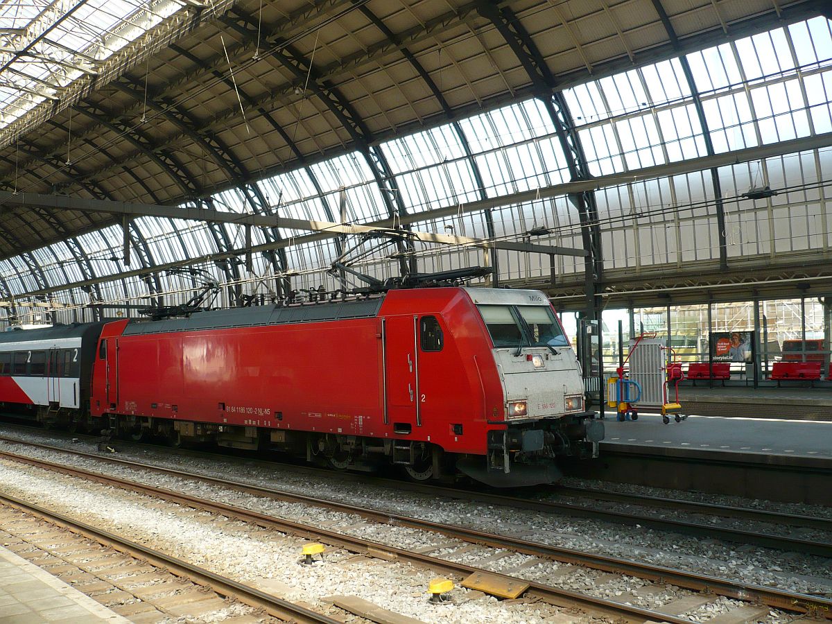 E 186 120 (91 84 1186 120-9) Track 13 Amsterdam Centraal Station 05-08-2015.