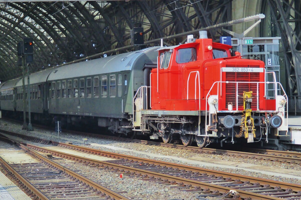 East and west: On 8 April 2018 ex-DB 362 583 shunts former DR stock at Dresden Hbf.