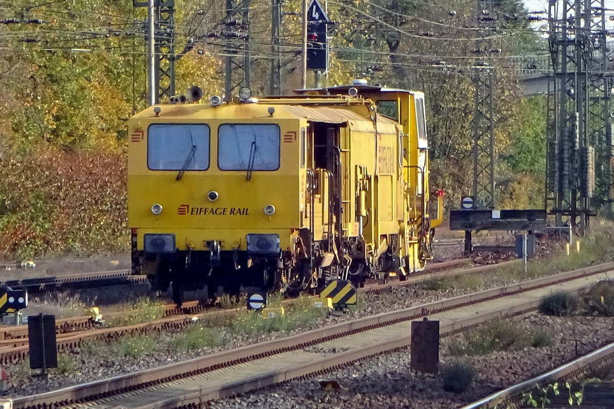 Eiffage 09-4x44S stands at Emmerich on 14 November 2019.