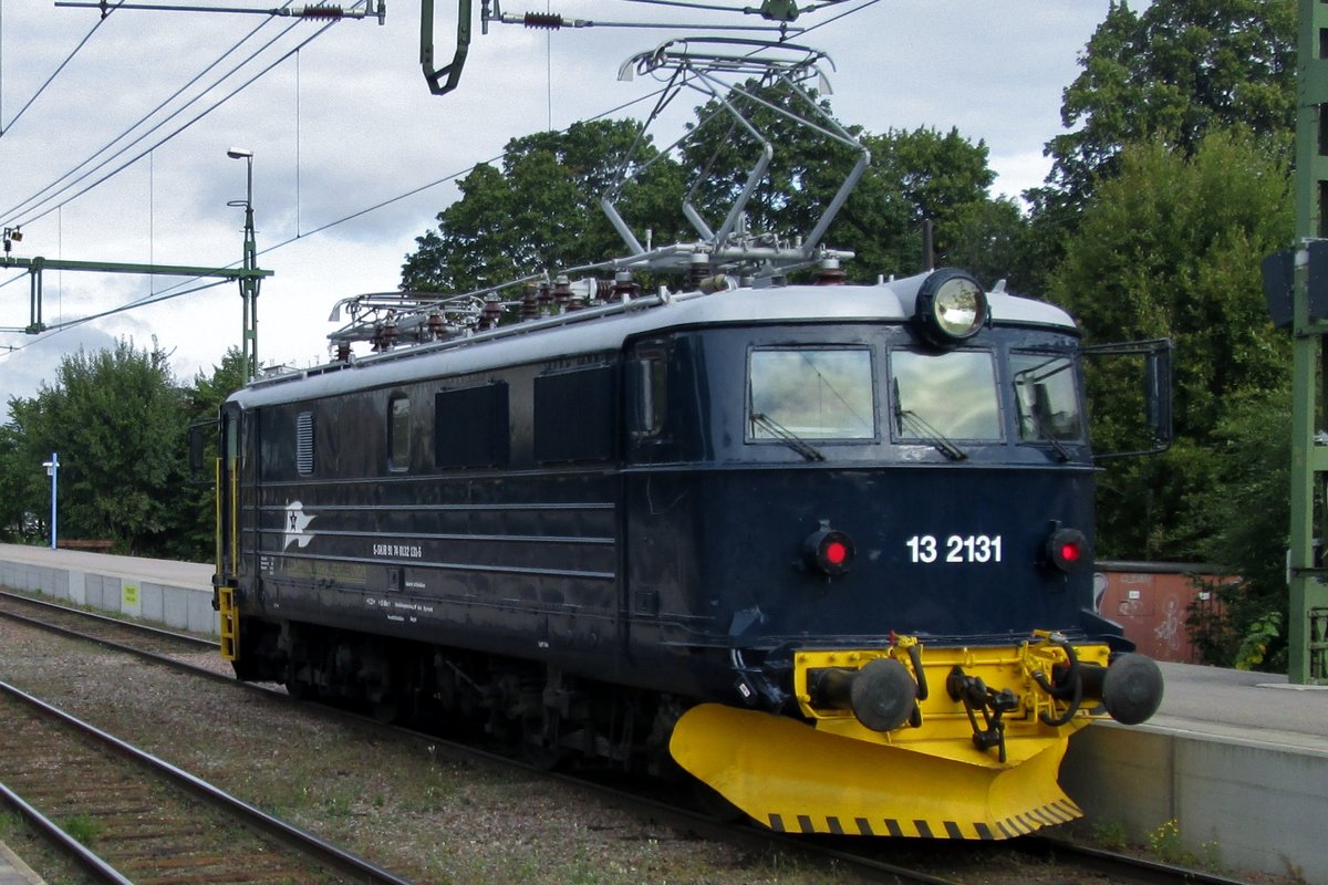 El13 2131 -ex-NSB, in 2015 Skandinavske Jernbäne- runs through Gävle on 13 September 2015.