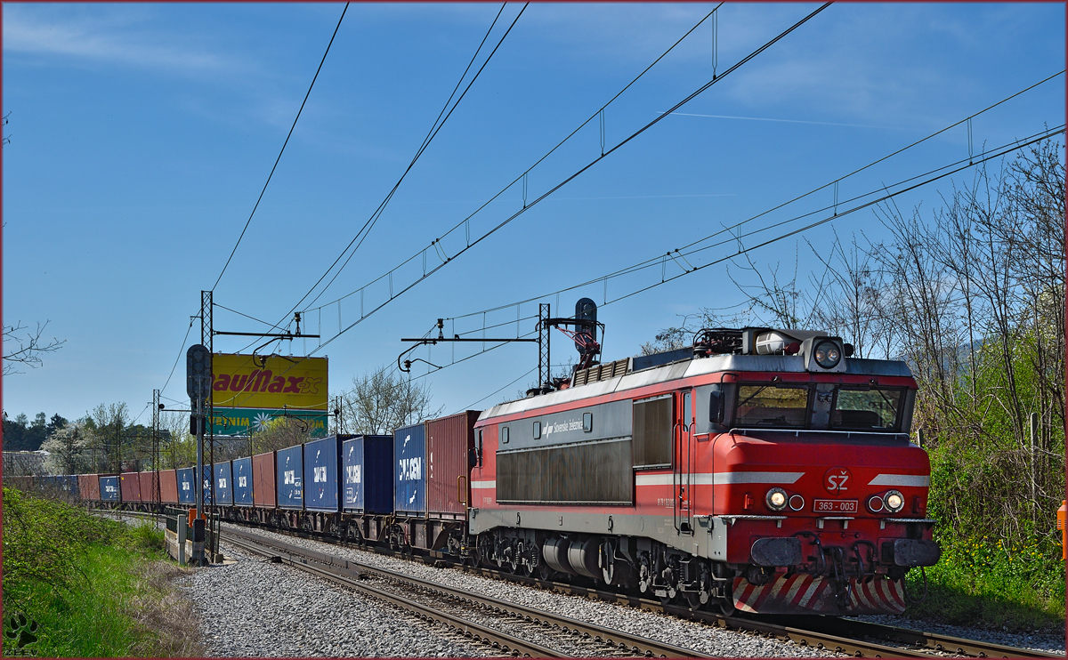 Electric loc 363-003 pull container train through Maribor-Tabor on the way to the north. /16.4.2015