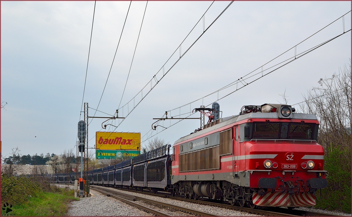 Electric loc 363-008 pull freight train through Maribor-Tabor on the way to the north. /26.3.2014