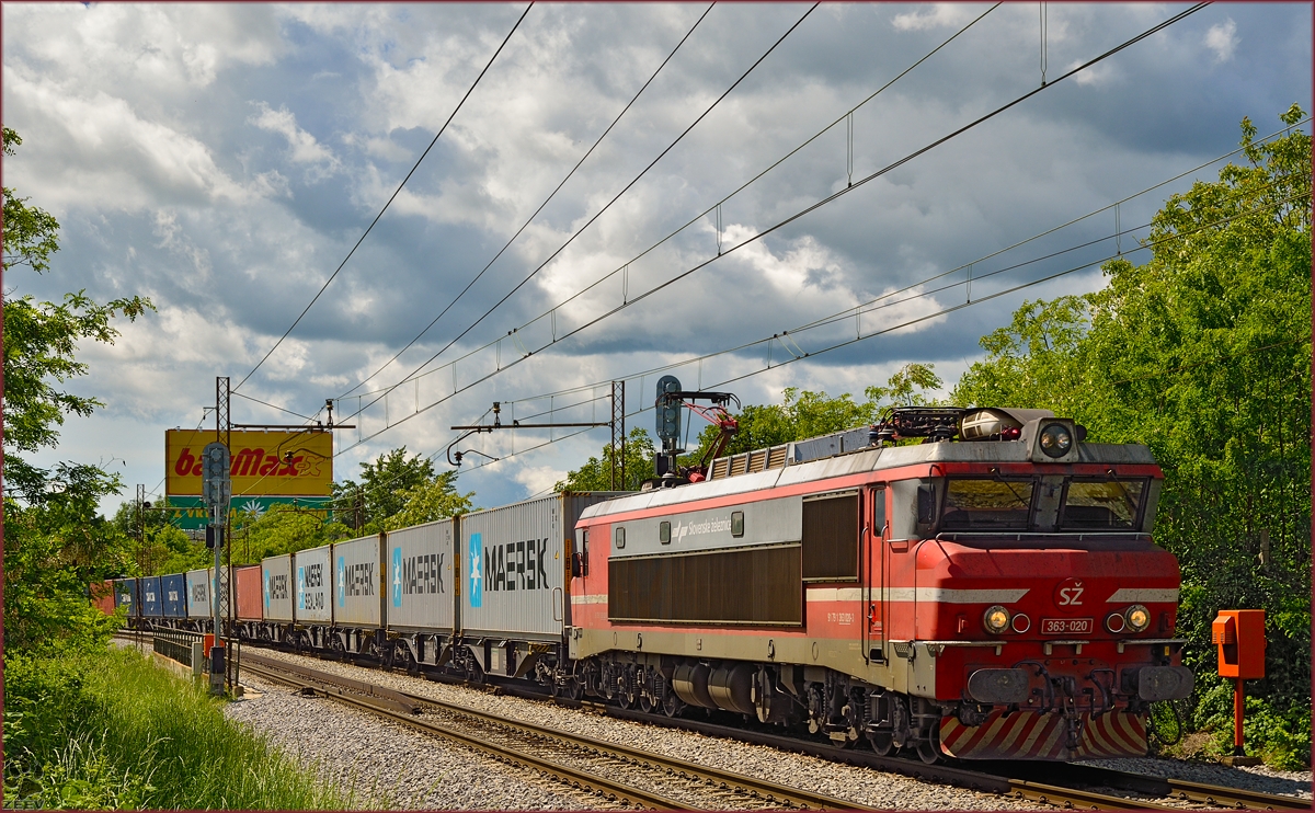 Electric loc 363-020 pull container train through Maribor-Tabor on the way to the north. /12.5.2014
