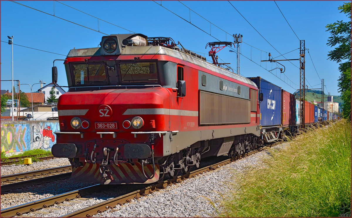 Electric loc 363-028 pull container train through Maribor-Tabor on the way to Koper port. /6.6.2014