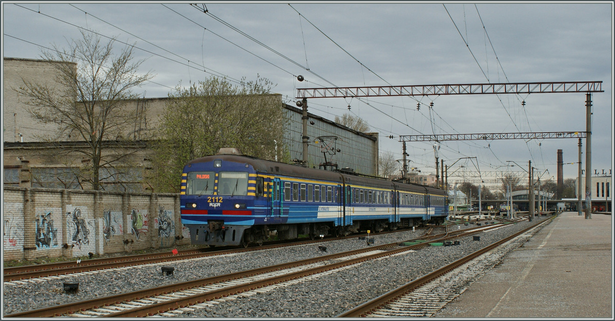 Elektritraudtee 2112 in  Tallinn.
06.05.2012