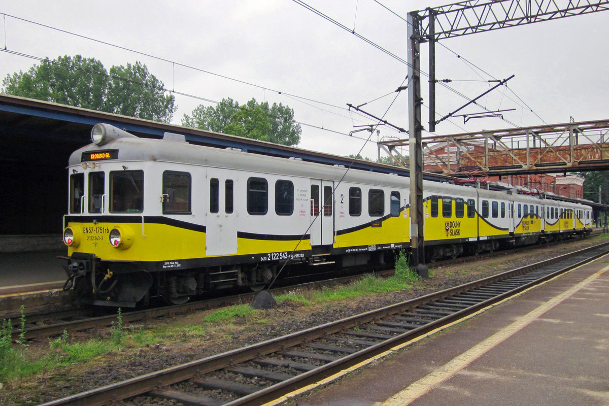 EN57-1751 stands in Klodzko on 5 June 2013.