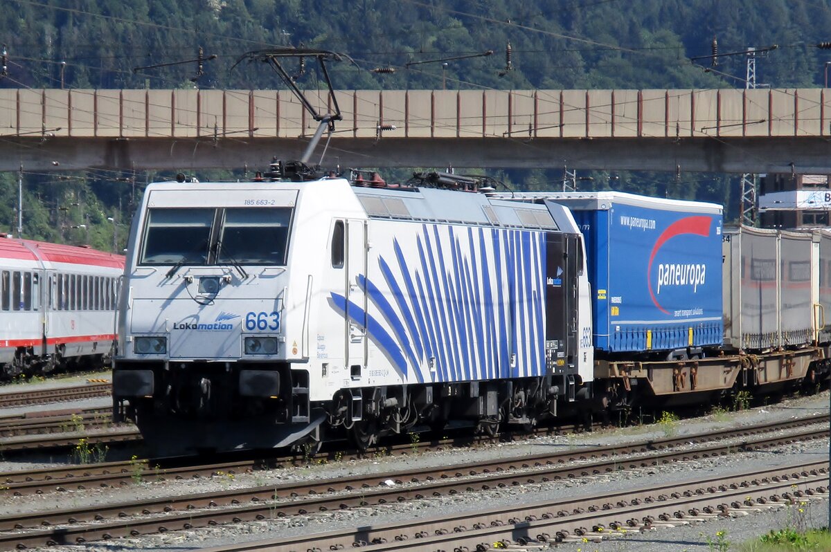 Equus Bragga Bavaria, a.k.a. Lokomotion Zebra 185 663 stands at Kufstein on 19 May 2018.