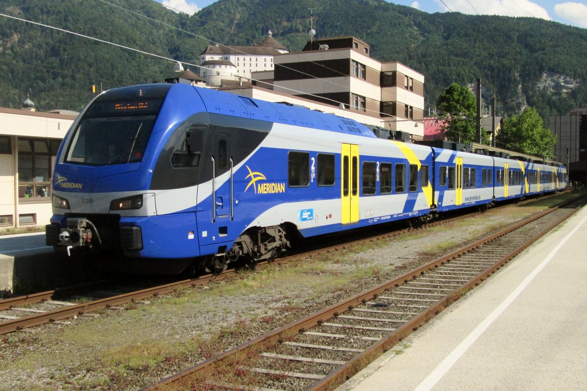 ET 318 of Meridian stands at Kufstein on 3 June 2015.