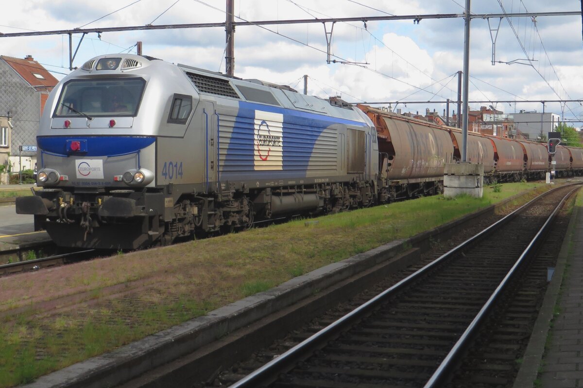EuroPorte 4014 crawls through Gent Sint-Pieters on 5 May 2023 and will come to a halt in the station to take a break of about 15 minutes.