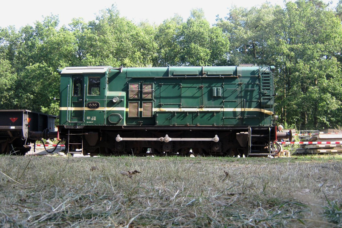 Ex-NS 636 stands in Loenen on 2 September 2012 during the VSM Festival Terug naar Toen (Return to Yonder Past).