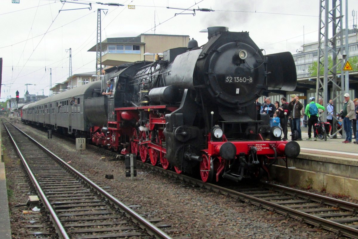 Extra steam train with 52 1360 had ended her journey in Trier on 28 April 2018.