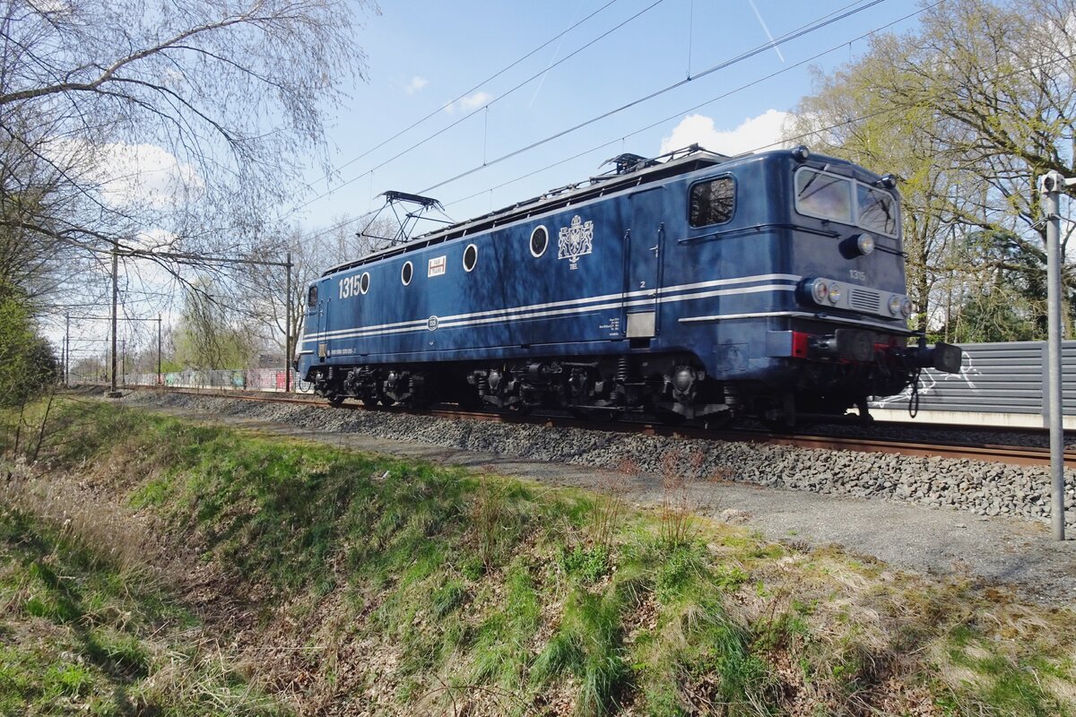 FairTrains 1315 passes through Wijchen on 10 April 2022.