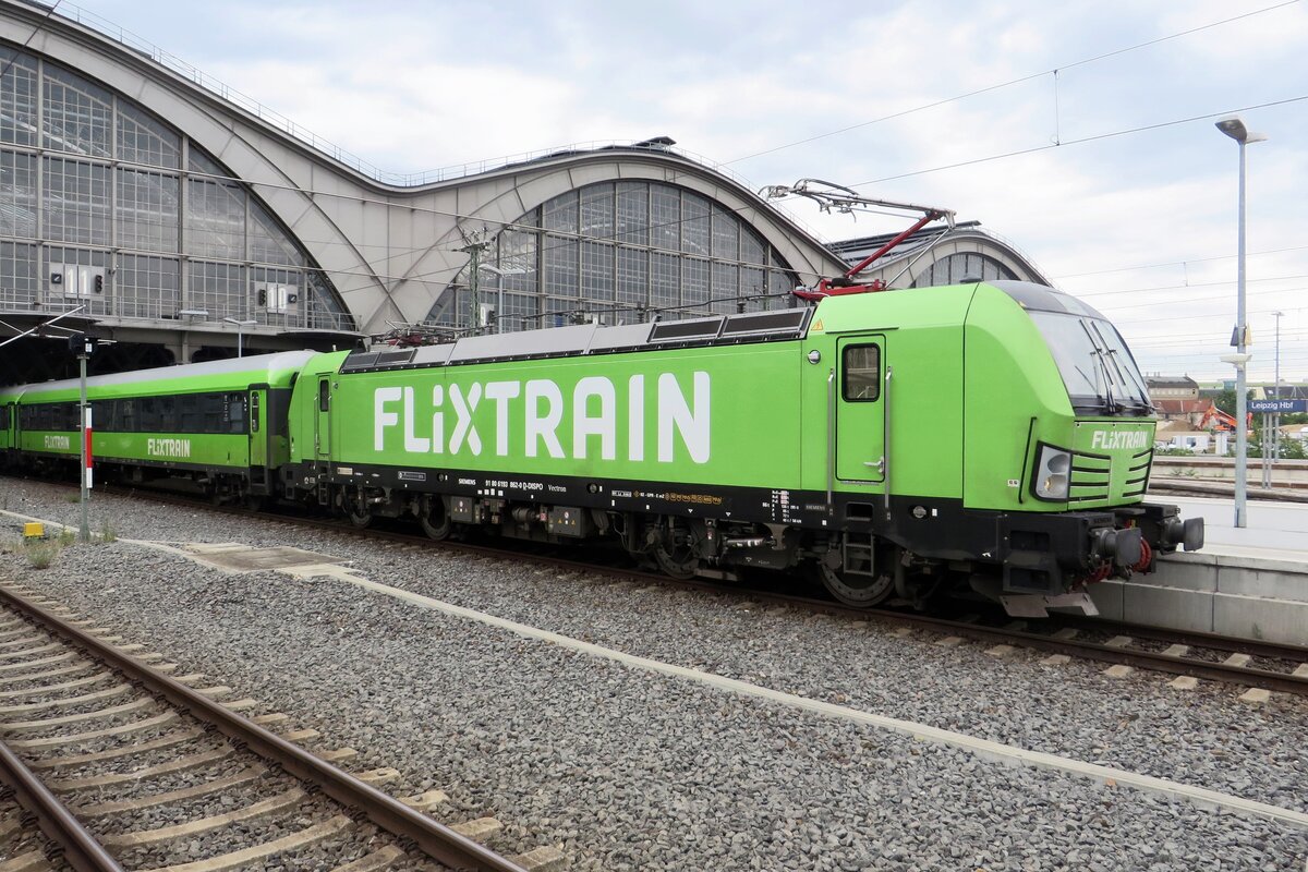 FlixTrain 193 862 stands ready for departure at Leipzig Hbf on 9 June 2022.