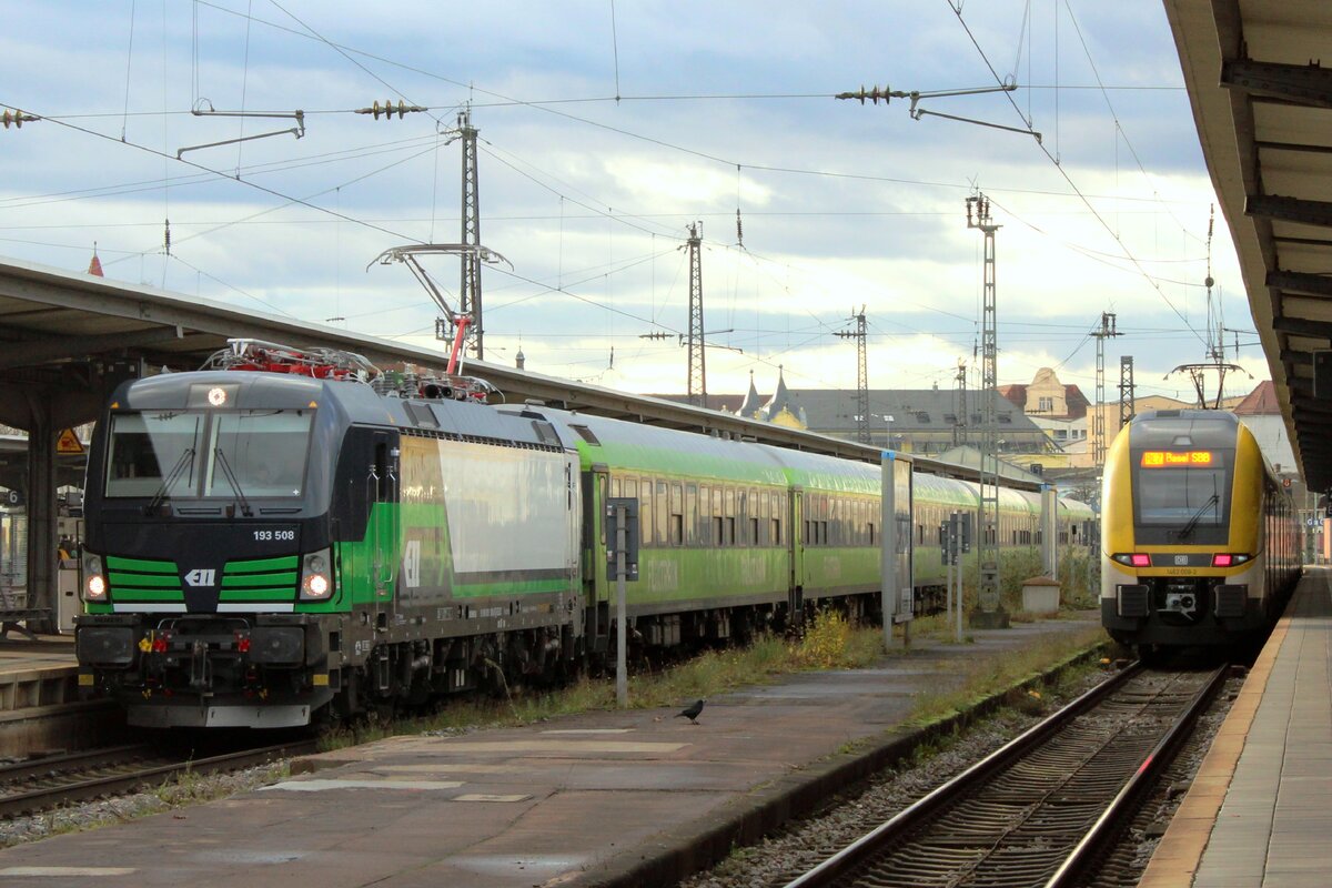 FlixTrain uses mercenary ELL 193 508 for her train Basel Bad-->Berlin Hbf, seen here ready for departure at Offenburg on 29 December 2023.