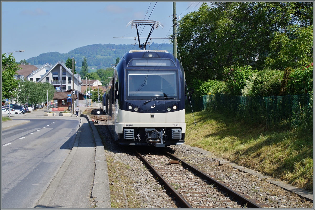 For reasons unknown to me, the CEV MVR SURF ABeh 2/6 7502  Blonay  was parked in Blonay on the section to Chamby. Of course I captured the rare event in a few pictures.
May 26, 2023