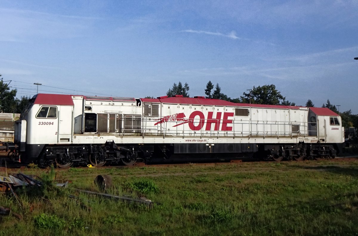 Former Blue Tiger 250 001/330094 of OHE stands at Celle on 16 September 2020. The build-up at the loco's cabs were ment to inforce the loco in case of a collision.