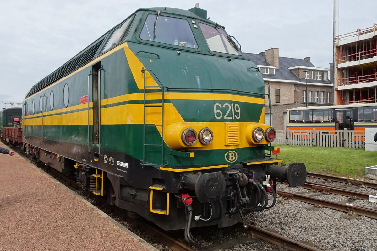 Former NMBS 6219 stands in Maldegem on 6 May 2023.