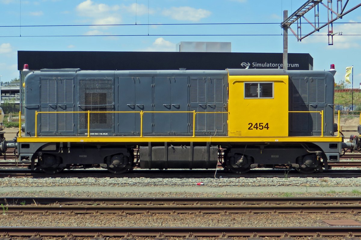 Former NS 2454 stands stabled at Amersfoort on 25 June 2020.