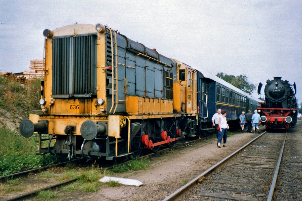 Former NS 636 stands on 2 September 2000 in Beekbergen. 
