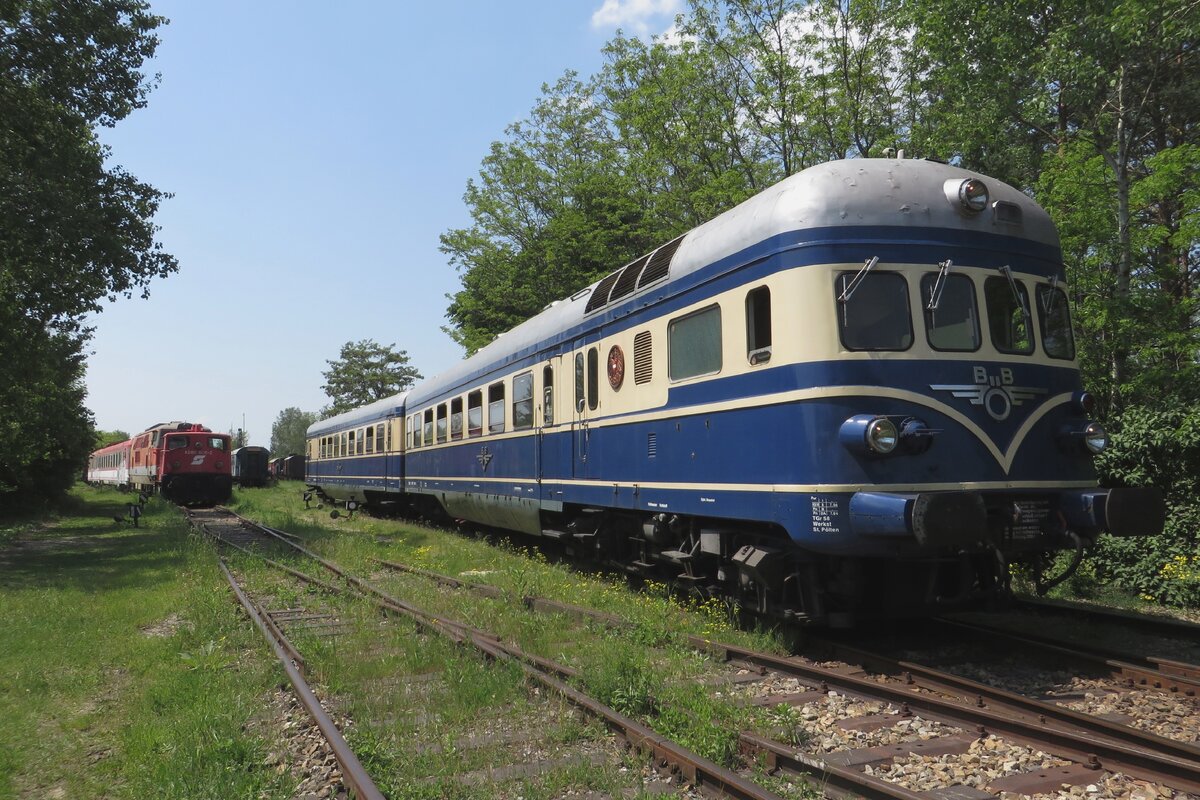 Former ÖBB Blauer Blitz (Blue Flash) 5145.11 stands in the Heizhaus Strasshof on 21 May 2023.