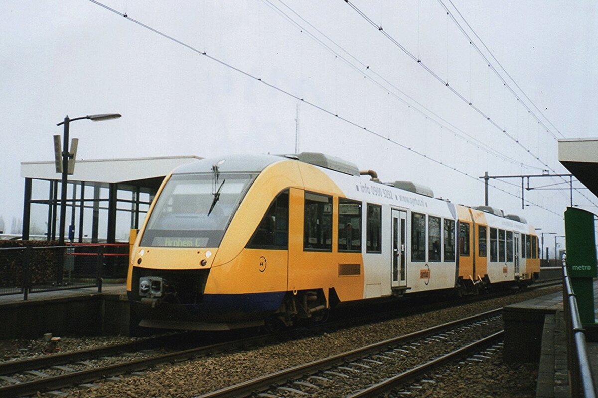 From the stairs of station Elst Syntus 44 was seen on 7 January 2006.