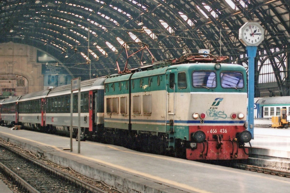FS 656 436 stands in Milano Centrale on 18 May 20008.