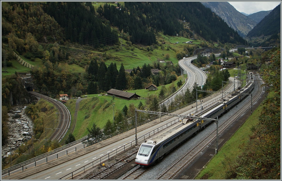 FS ETR 470 to Zürich in Wassen. 
10.10.2014