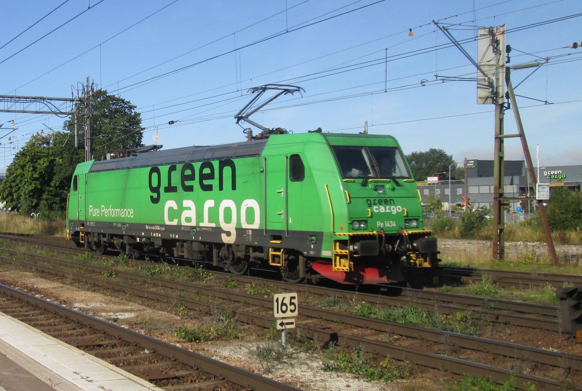 GC 1434 runs light through Hallsberg on 11 September 2015. Green Cargo Class Re (1422-1438) are of the same design as Hector rail Class 241 and DB Cargo's Class 185.2.