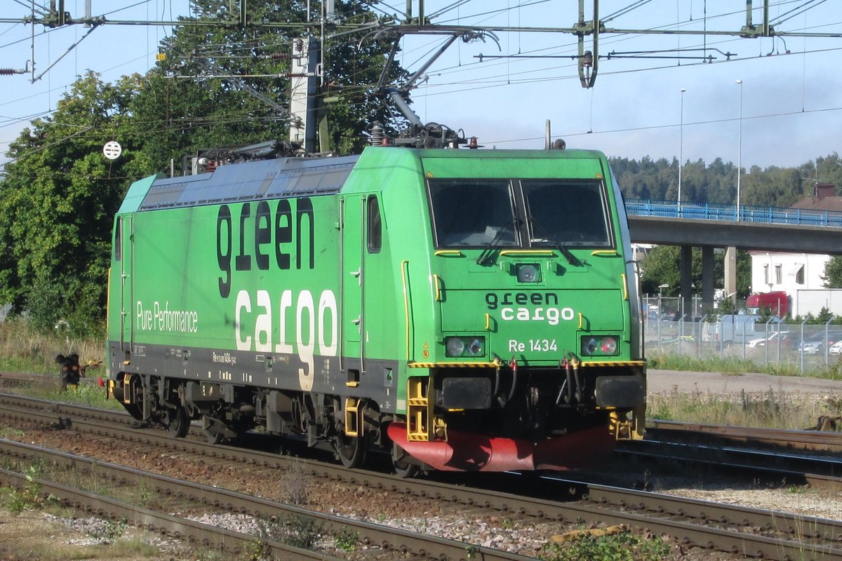 GC 1434 runs light through Hallsberg on 11 September 2015. Green Cargo Class Re (1422-1438) are of the same design as Hector rail Class 241 and DB Cargo's Class 185.2.