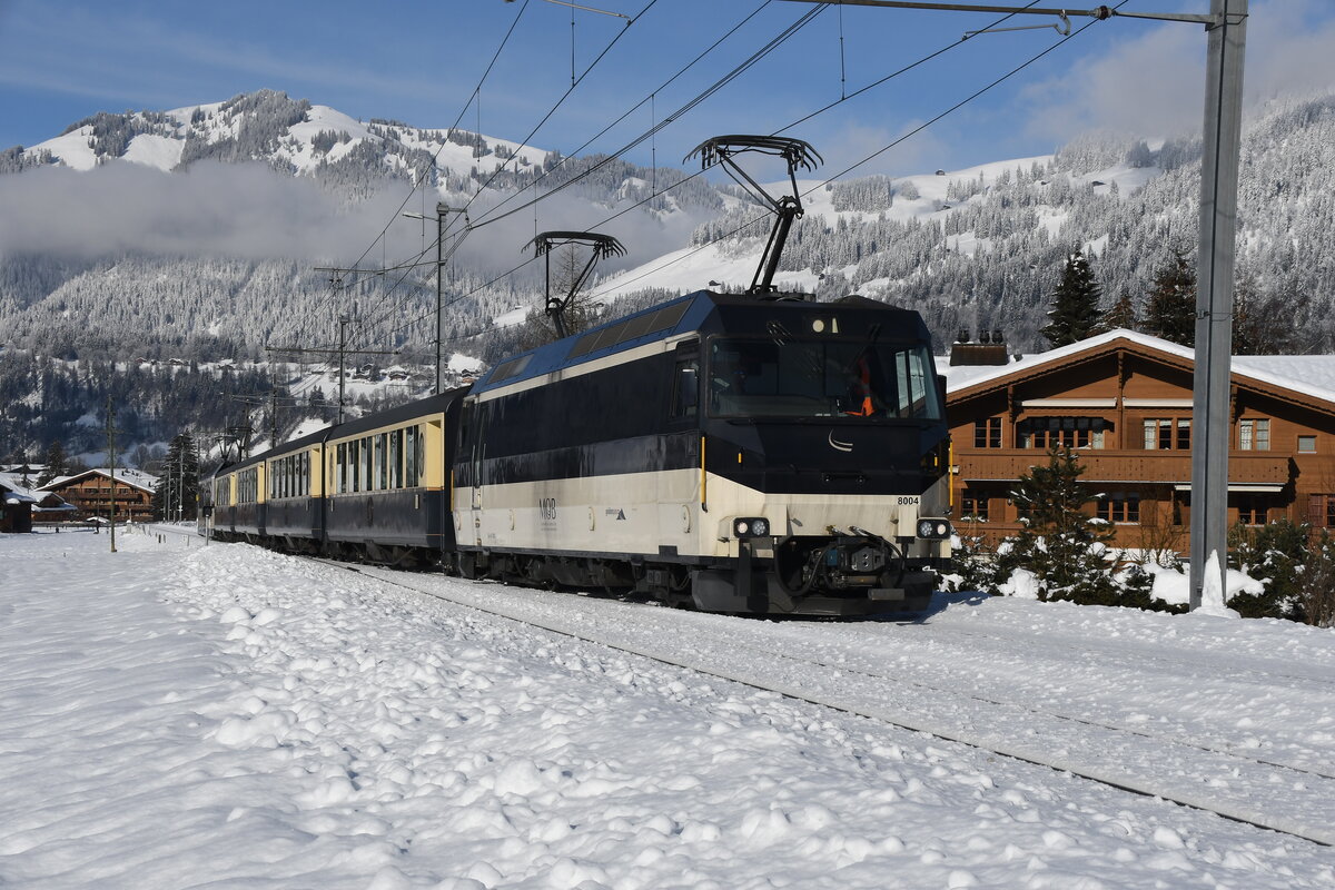 Ge 4/4 8004 Assurant un train Belle Époque 
Ici à Gstaad.
Prise le 16 janvier 2021

Ge 4/4 8004 Ensuring a Belle Époque train
Here in Gstaad.
Taken on January 16, 2021 



