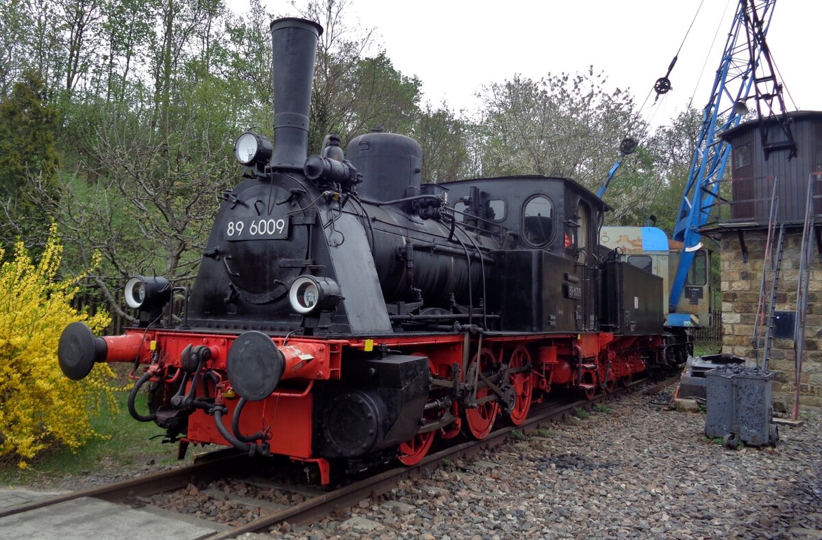 Getting new coal, 89 6009 stands in the Bw Dresden-Altstadt on 8 April 2017.