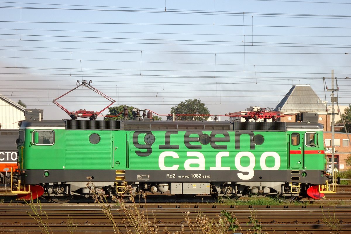 Green Cargo 1082 stands at Hallsberg on 11 September 2015.