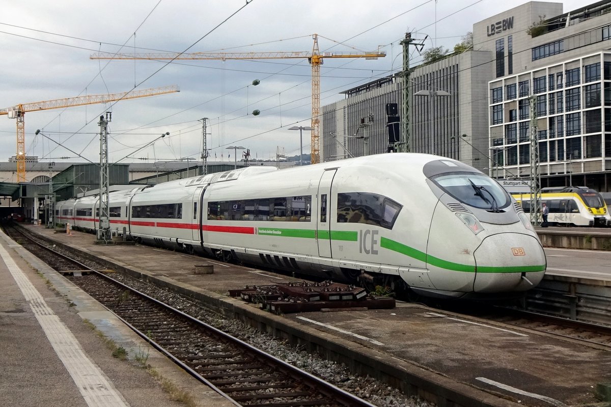 Green lined ICE 407 007 stands at Stuttgart Hbf on 23 September 2020.