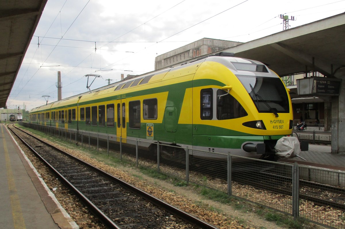 GySEV 415 507 stands at Györ on 18 September 2017.