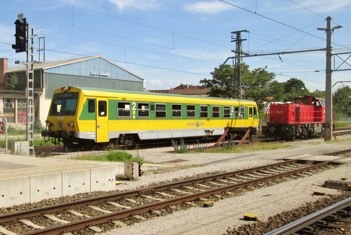GySEV 5047 501 leaves Wiener Neustadt on 31 May 2015.