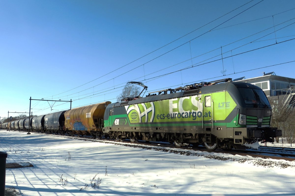 Highlight of 11 February 2021 was a cereals train headed by LTE 193 729 seen here at Alverna. 