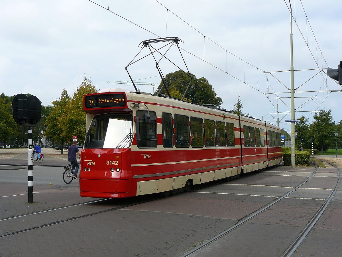 HTM tram 3142 Bezuidenhoudseweg, Den Haag 14-09-2014.